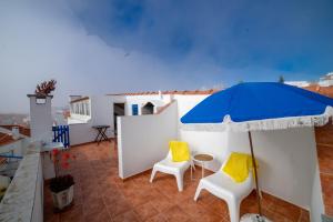 By the sea in the center @ Ericeira