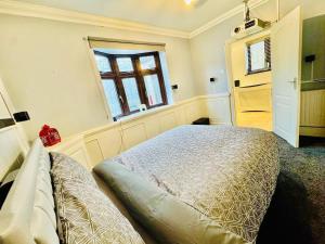 4-Bed Oasis Quiet Culde sac