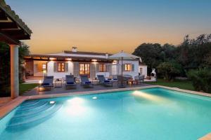 Relax just outside Pollensa recently renovated by Renthousing