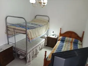 Habitacion Privada Triple Toledo - Azucaica