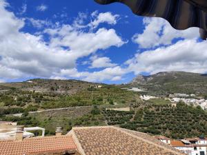 Conoce Granada entre mar y montaña