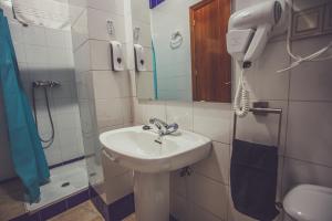 Aloreña 2 con balcones al la calle Real