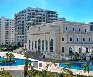 Caesar Resort Deluxe Homes with Saunas, Spas, Waterparks & Beaches