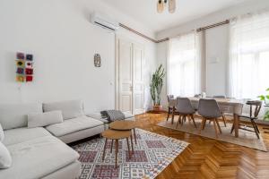 Cedar Suite Apartment