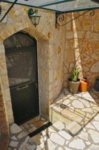 Stone Pool House Gouvia
