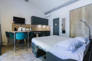 Maisons de vacances Domaine Manon en Luberon privatise - 21 couchages : photos des chambres