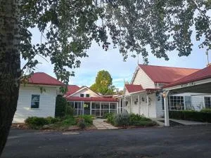 Moore Park Inn - Inverell