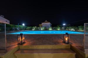 Spedion Villa - Near to sea with heated swimming pool