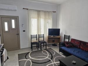 Small house with panoramic lake view