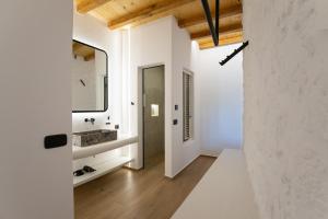 Acres Luxe, First Floor Haven & Ground Floor Retreat