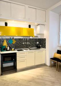 MaLoMA Home intero alloggio fronte metro A