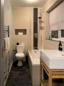 Asmodeus Studio - Kinky adult only stay