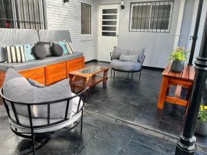 Casa hermosa piscina con parrilla