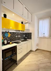 MaLoMA Home intero alloggio fronte metro A