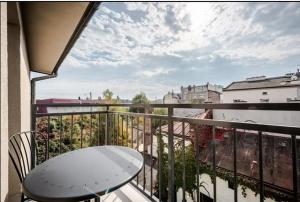 Modern APARTMENT ARIZONA STUDIO OLD TOWN Dietla balcony