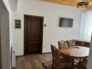 Casă Livadă cu Meri