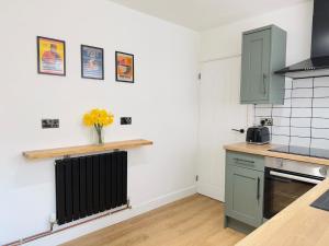 Comfy 4 Bed Home - Port Talbot - Perfect for Contractors & Families