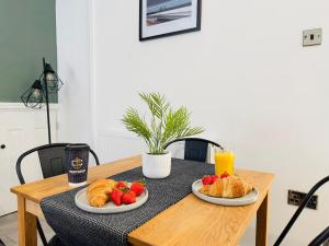 Comfy 4 Bed Home - Port Talbot - Perfect for Contractors & Families