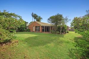 Coastal Paws Pet friendly, family beach house in Pottsville