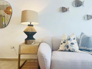 Private picuzzi in a NEW condo with private beach