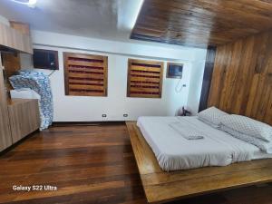 1BR Northpoint Condo Free Airport pick up for 3 nights stay or more