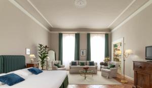 Deluxe Two-Bedroom Apartment room in Palazzo Alfani - Residenza d'Epoca