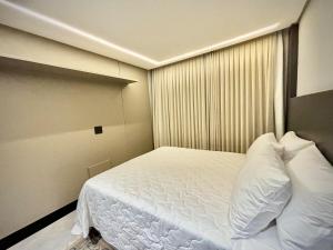 Cobertura alto padrão Praia Brava com piscina privativa