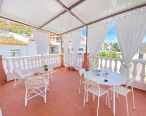 Casa Elodí, 3 beautiful apartments and 1 private studio in Sayalonga