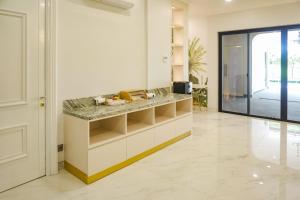 Urbanview Kencana Residence near Pakuwon Mall Surabaya