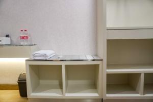 Urbanview Kencana Residence near Pakuwon Mall Surabaya