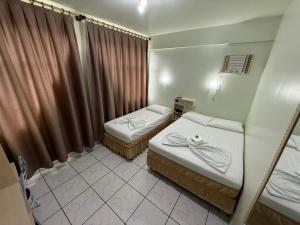 Oasis Chartouni Hotel