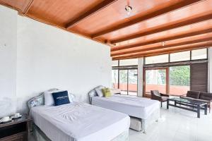 Urbanview Hotel AR Cottage Gambung