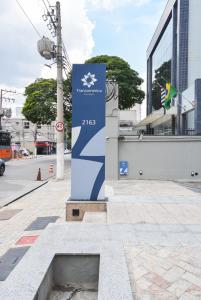 Flat com Garagem Grátis Próximo Consulado USA