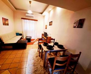 House with yard Subway 5min walk