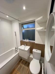 Modern & Cosy Retreat - Stylish Stay in Nottingham