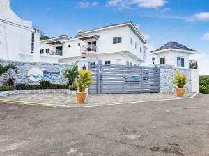 Hospitality Expert Bts 10BR Pool Beach