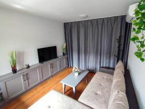 Deluxe Apartment In Belvedere With Terrace