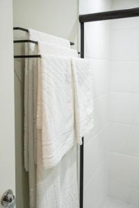 RStar Faria Lima | Loft Novo c Ar e ao Lado Metrô Fradique