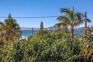 Paradiso Beachfront Apartment