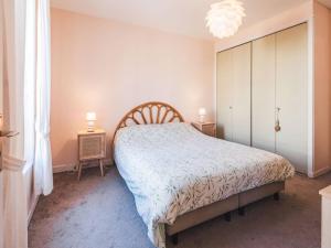 Appartement lumineux 75 m², centre-ville, parking, wifi, 7 couchages - FR-1-821-32