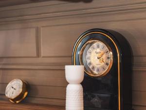 Appartement lumineux 75 m², centre-ville, parking, wifi, 7 couchages - FR-1-821-32