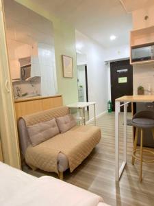 Homely Space at Avida Riala T4 IT Park by Snug Retreat with Pool & Fast WiFi