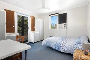 Absolute Beachfront with Private Pool!