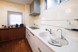 L -scene Centrally located in Matsumoto Maximum 8 people 2 min walk from Matsumoto Castle