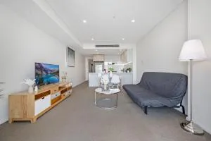 Luxury 2B2B in hurstville with Bay & Skyline Views - Mortdale