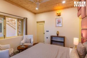 StayVista at Cloudview Villa with Valley view, WiFi & BBQ