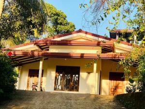 Dunitha Villa - Surrounded by Greenery