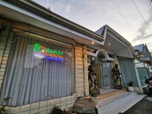 Resorts Side Hostel near Shangrila