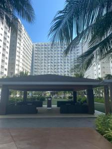 Wind and Sea at Shore 1 Residences