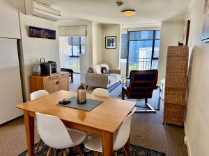 63 Spectacular City Views 1br Kings Park